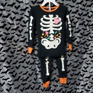 Kids Halloween skeleton candy outfit GLOWS!!